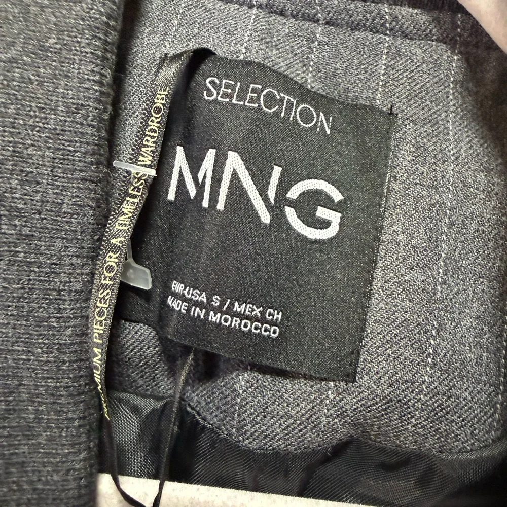 Mango Padded Shoulder Jacket with Wool Mix‎ Fabric. Size S.